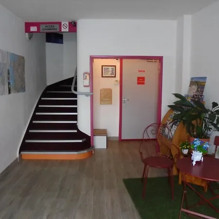 Hotel De La Gare-3
