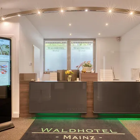 Waldhotel-3