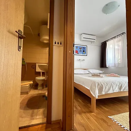 Guesthouse Fjaka-3