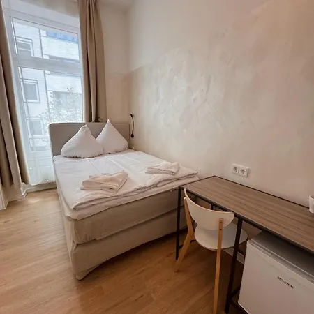 Dingdong Bonn - City Apartments-2