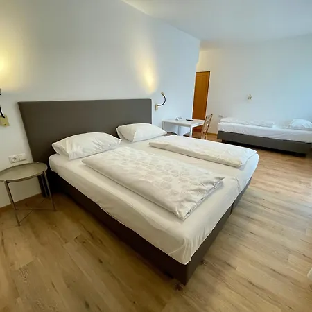Transit Rooms - Your Stopover, Free Parking-3