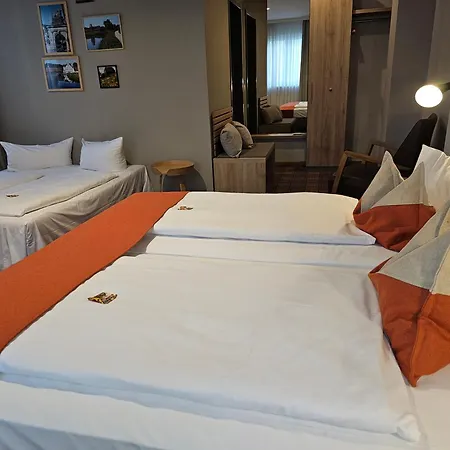 Hotel Alpha-2