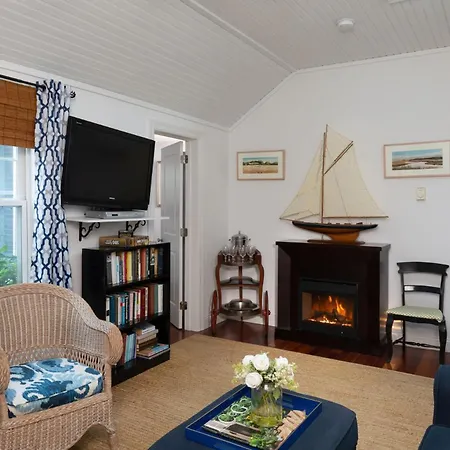 Harbor Knoll Bed And Breakfast-3