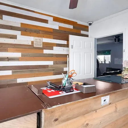 Stardust Motel Inn - East Side-3