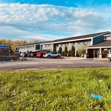 Travelodge By Wyndham Valleyfair Shakopee-2