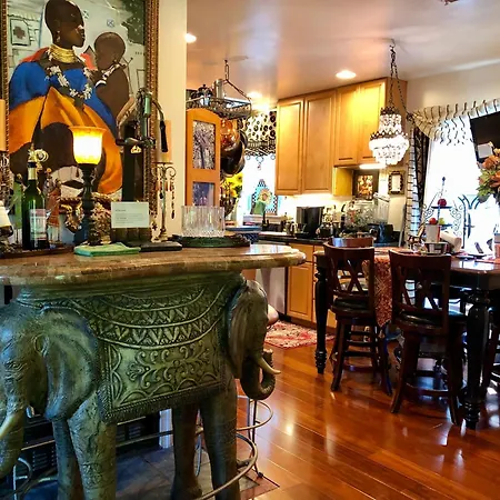 Private Stay By Madlygiving: Boutique B&B at National Harbor-3