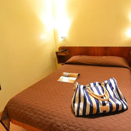 Hotel Moderne-2