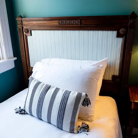Chart House Inn-3