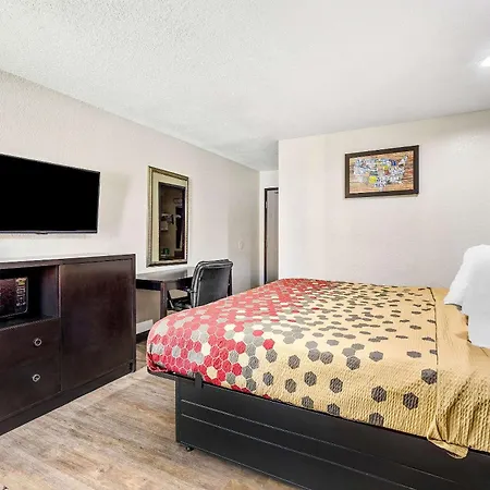 Econo Lodge Akron Copley Northwest-2