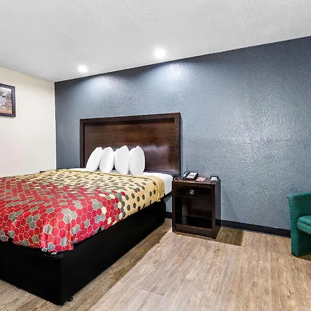 Econo Lodge Akron Copley Northwest-3
