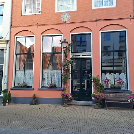 De Zevenster gevestigd aan de winkelstraat-3