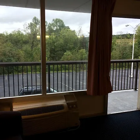 Days Inn Newport-3