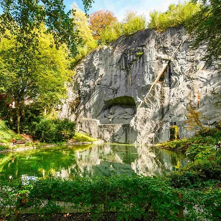 ibis budget Hotel Luzern City-3