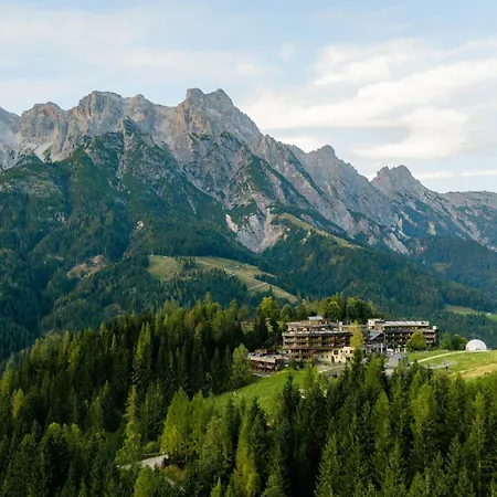 Holzhotel Forsthofalm-2
