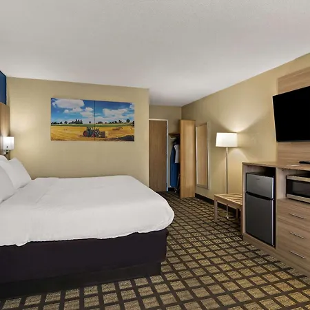 Clarion Pointe Bloomington-Normal Near I-55 And University-2