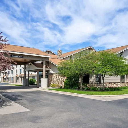 White Pine Inn & Suites-2