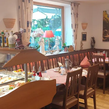 Hotel Restaurant Amadeus - inclusive Skipass und vieles mehr-3