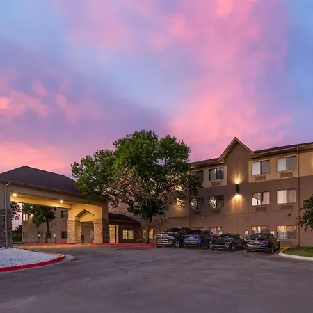 Comfort Suites Omaha East-Council Bluffs-3