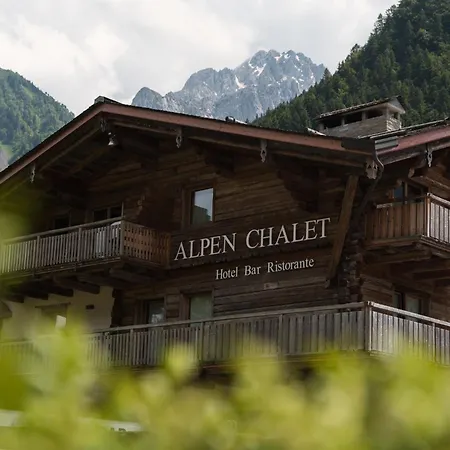 Alpen Chalet - Charme Mountain Hotel --3