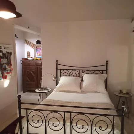 Comfort And Fab Views-3