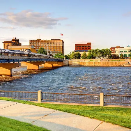 Holiday Inn & Suites Cedar Falls-Waterloo Event Ctr By Ihg-3