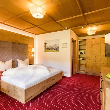 Alpenherz Hotel Garni-2