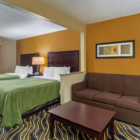 Quality Suites Addison-Dallas-3