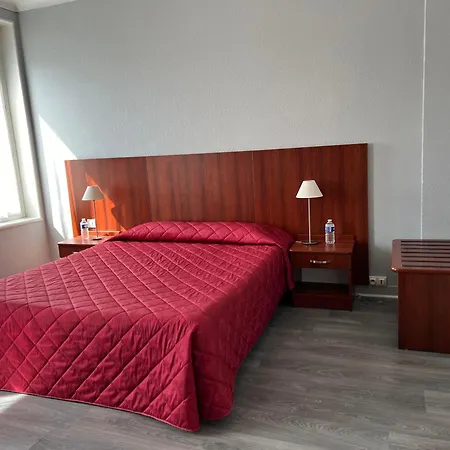 Hotel des Sports-2