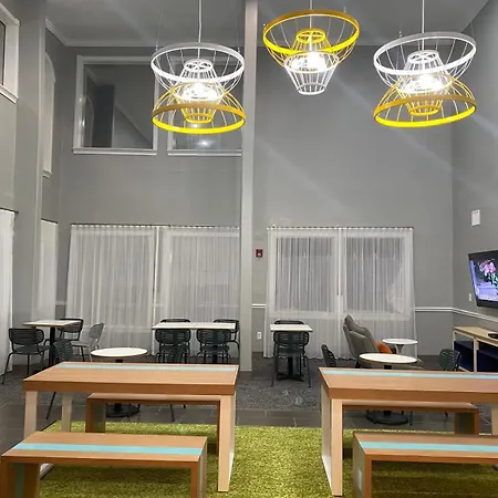 Spark By Hilton Galveston-2