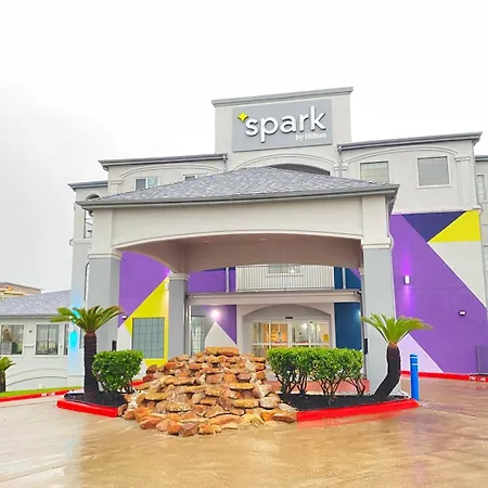 Spark By Hilton Galveston-3