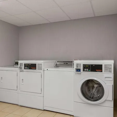 Hampton Inn & Suites Douglas-2