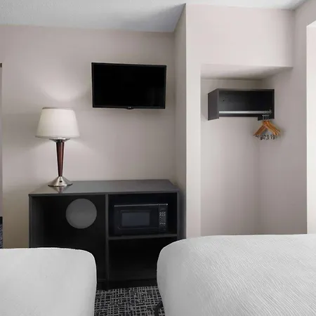 Baymont By Wyndham Boardman-3