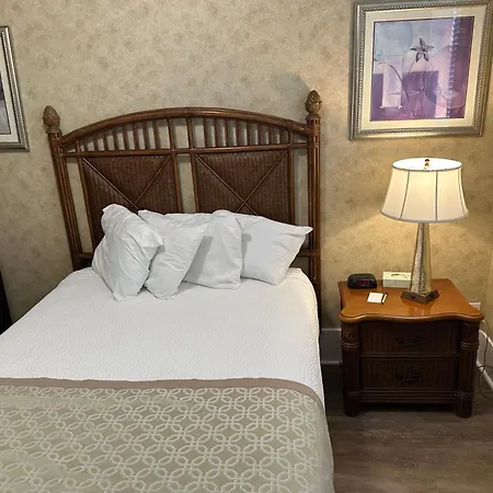 Island House Historic Vacation Rentals-2
