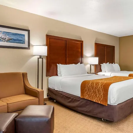 Comfort Inn & Suites Lincoln City-2