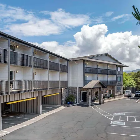 Comfort Inn & Suites Lincoln City-3