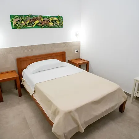 Petit Hotel-2