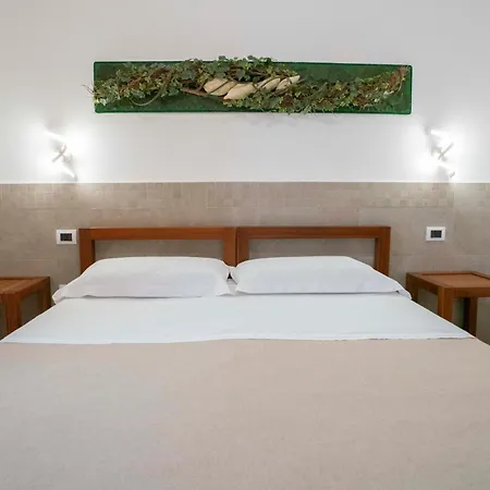 Petit Hotel-3