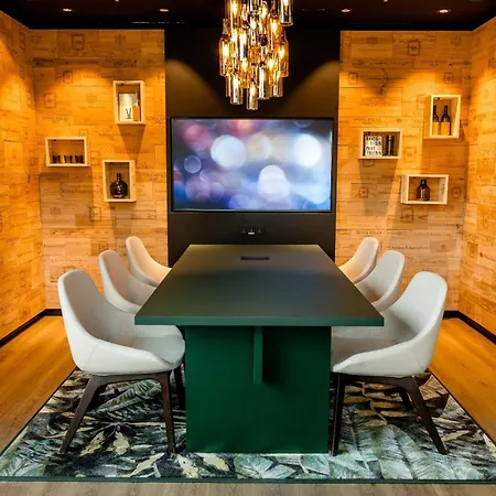 Motel One Wiesbaden-2