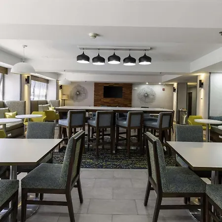 Hampton Inn East Windsor-2