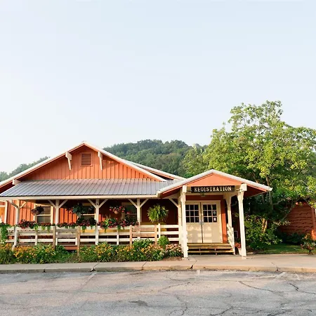 Brown County Inn-2