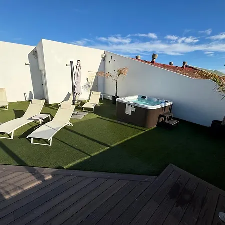 Daos Suites & Terrace Marbella-2