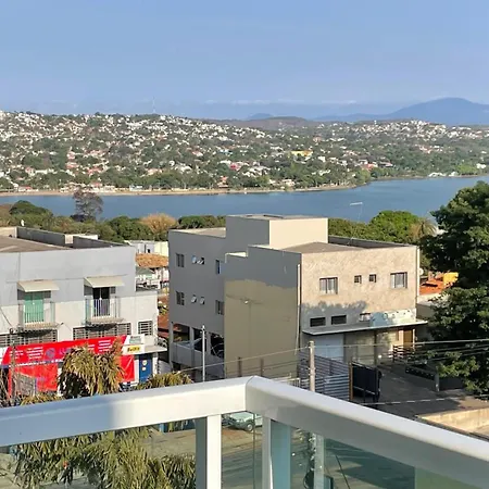 Apto 408, Aeroporto 14km, com wi-fi, self check-in e varandinha-2