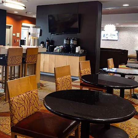 La Quinta By Wyndham Starkville At Msu-2