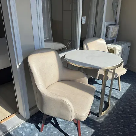 Hatchway Hotel-2