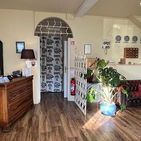 Hotel Le Crist Al, Front de mer, chambres climatisées et son studio non climatisé, proche du centre ville-2