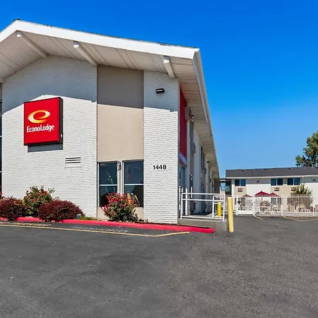 Econo Lodge-3