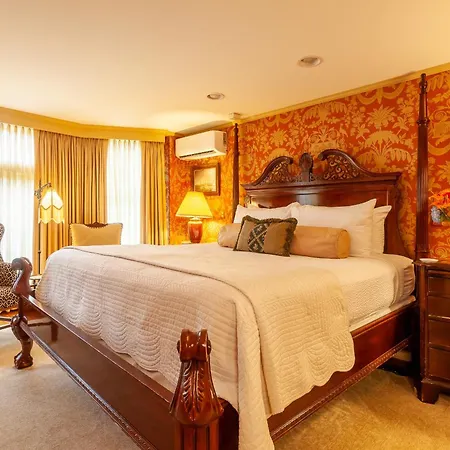 Ivy Lodge-2