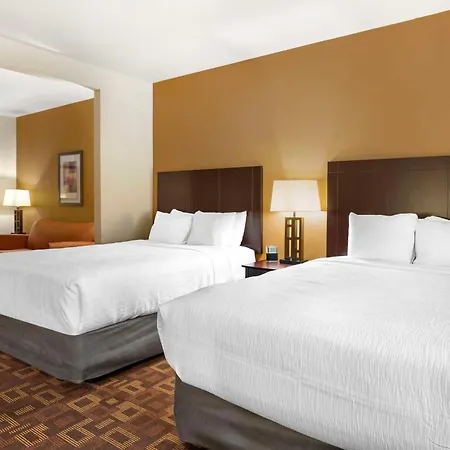 Best Western Plus Goliad Inn & Suites-3