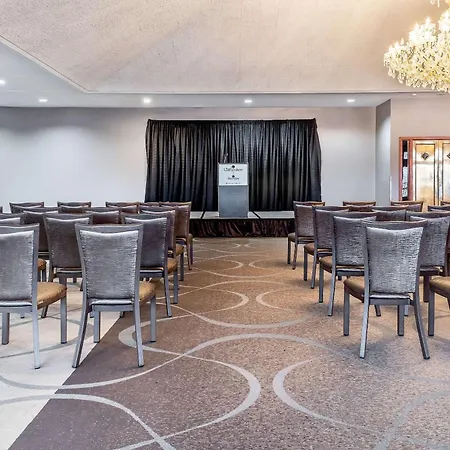 Riverview Inn & Suites, An Ascend Collection Hotel-3