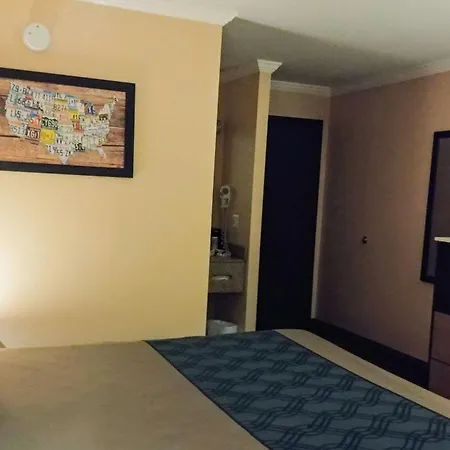 Econo Lodge Milldale - Southington-3
